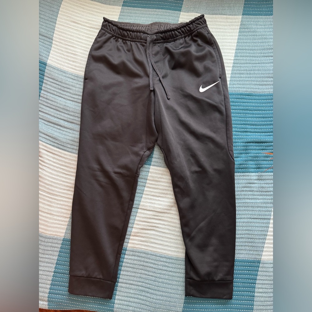 Black Nike sweatpant Jogger